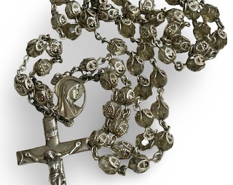 Rosario vintage de plata esterlina con cristales ahumados y crucifijo de Creed