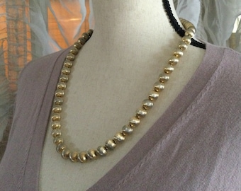 Vintage Textur Gold Ton Metall Bead Statement Halskette