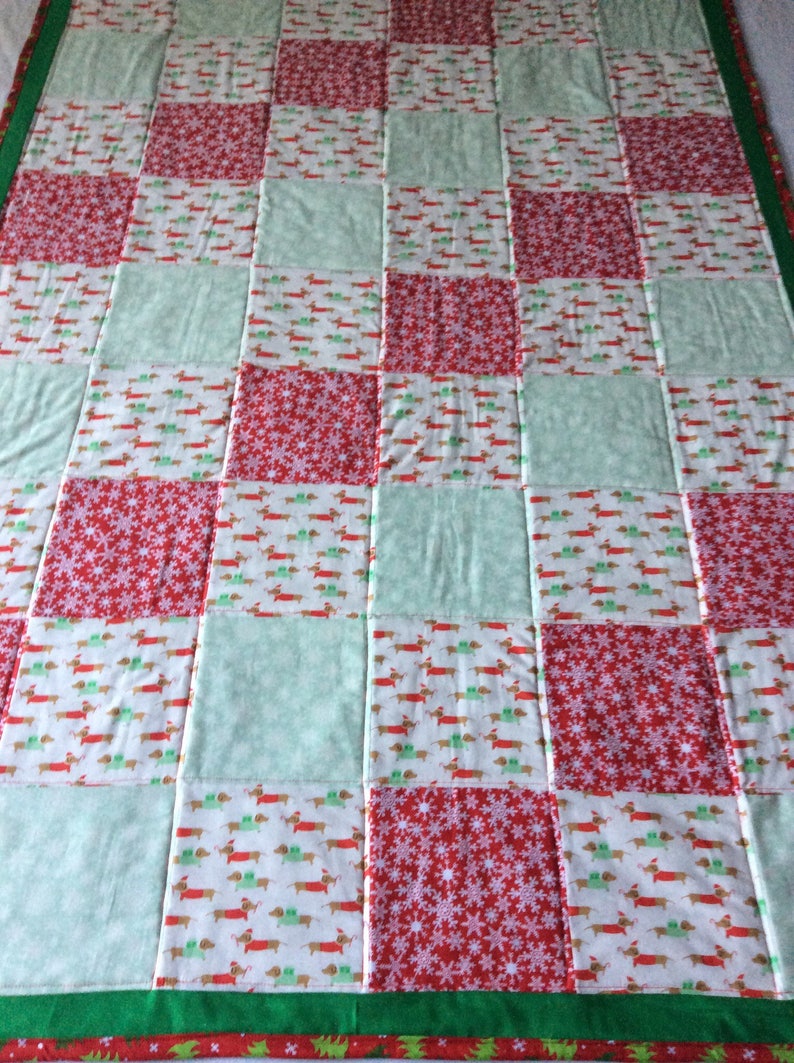 christmas quilt Dachshund Christmas quilt holiday quilt baby christmas blanket dog blanket