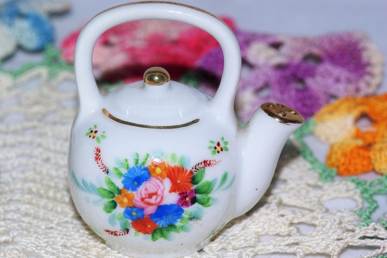 Tea Pot Salt and Pepper Shakers