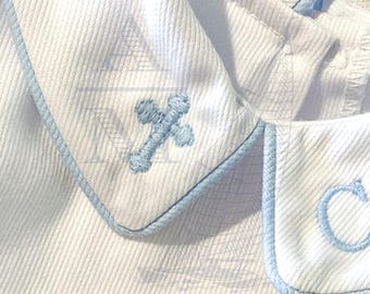 Mini ricamo a croce con contorno a punto fagiolo, disegno bicolore