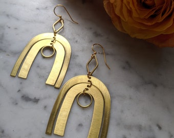 Brass kinetic geometric dangle earrings - EB001