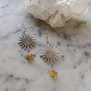 Silver sunburst earrings with hessonite garnet - ESG001