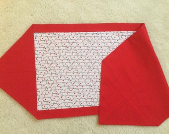 Anniversary table runner, Love table runner, Live laugh love table runner, Red heart table runner, Valentine table runner