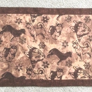 Alaskan Malamute table runner, Malamute print table runner, Sketched dog table runner, Dog table runner