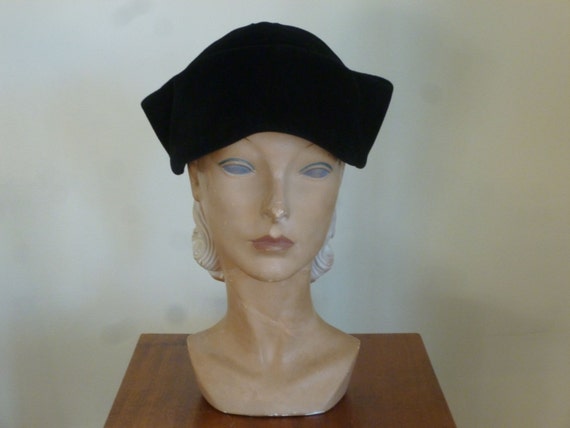 40's 50's Hat Midnight Blue Velour Felt Beaded Ann