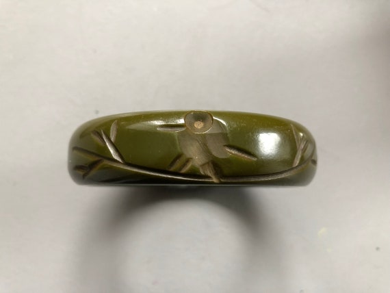 40's Bakelite Bracelet Olive Green Carved Bracelet