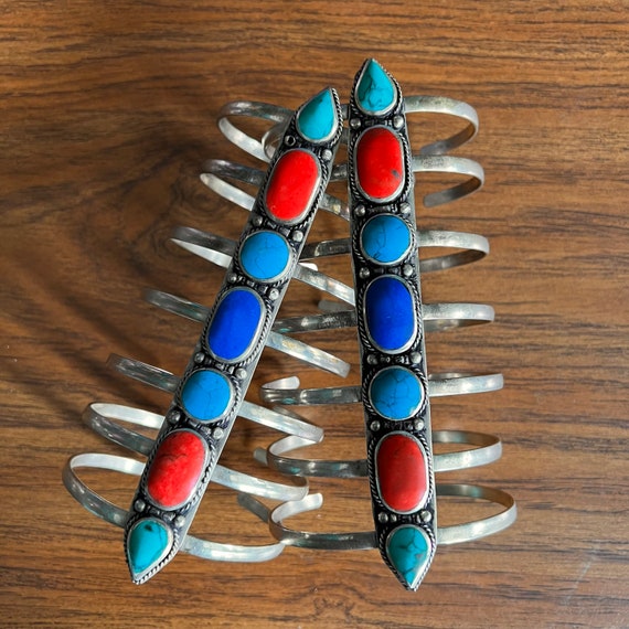 Long cuffs with reconstituted gems. - image 4