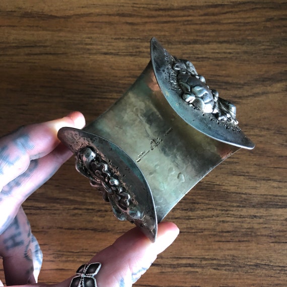 SALE. Vintage Peruvian repoussé cuff. - image 5