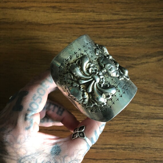 SALE. Vintage Peruvian repoussé cuff. - image 6