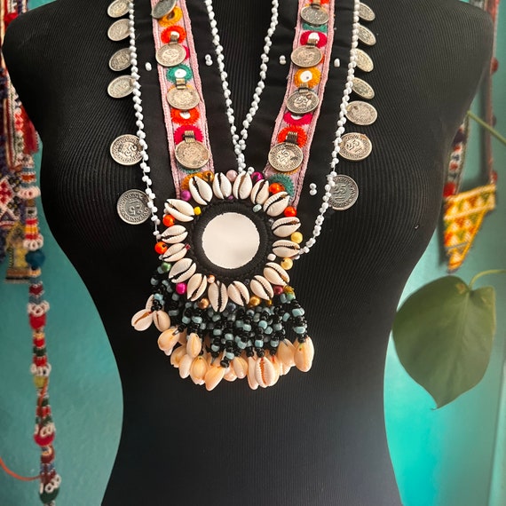 Repurposed necklace. (1). - image 3