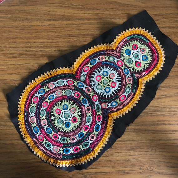 Banjara embroidered patch. H. - image 2