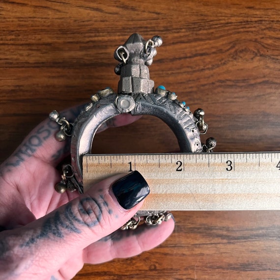 Hinged bangle from Kohistan. - image 10