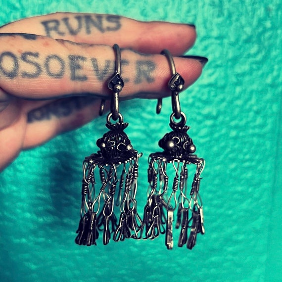 Final sale/clearance. Chandelier earrings.