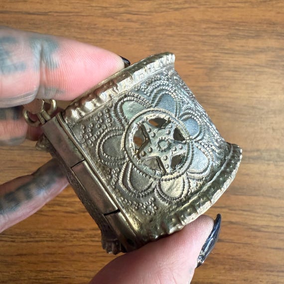 Premium Kuchi hinged cuff. (Small). - image 4