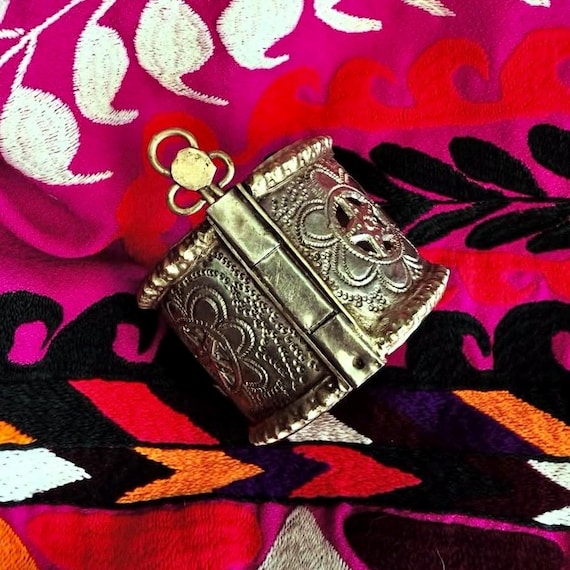 Premium Kuchi hinged cuff. (Small). - image 1