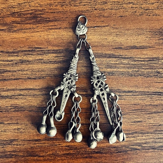 Ear scoop & tooth pick pendant. #4. - image 1