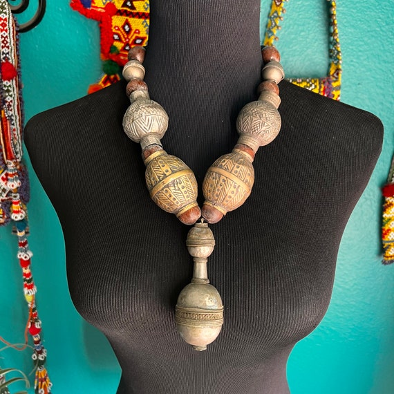 SALE. Super chunky beaded necklace.