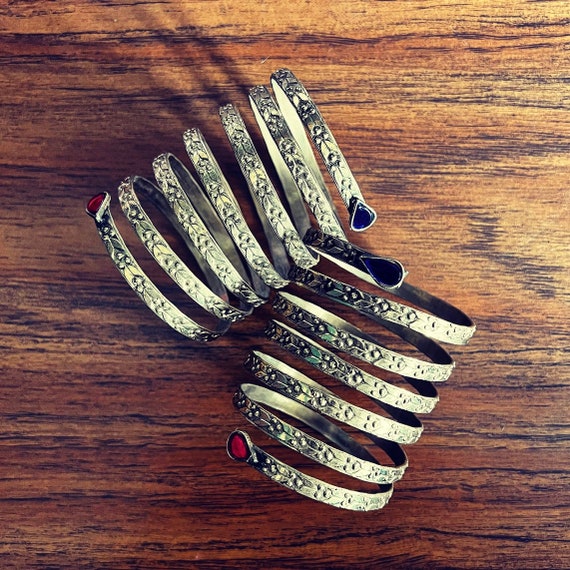 Pair of wrist coils. - image 1