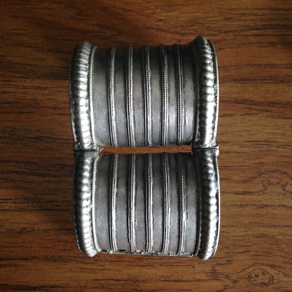 Solid silver cuff from India. - image 4