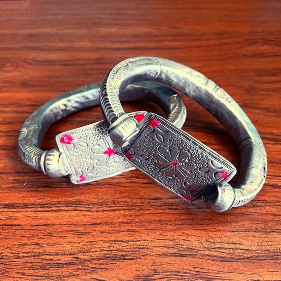 Balochi upper arm bracelets.