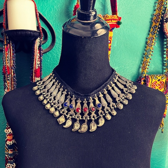 Kuchi "shoelace" necklace. Gem