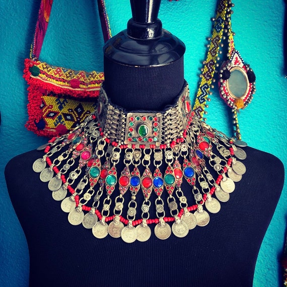 Vintage Kuchi choker.