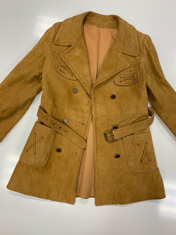Suede jacket with belt