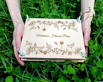 Drying flowers for garden memories, Flower Press with personalization, Birthday gift, Garden gift, botanical press with cardboards, m12