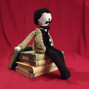 Pattern for Edgar Allan Poe Amigurumi image 3