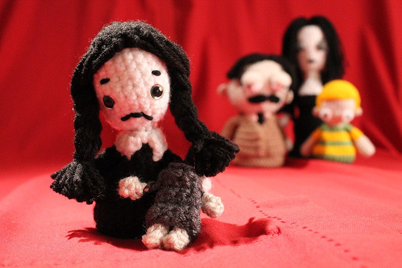 Pattern for The Addams Family Amigurumi image 4