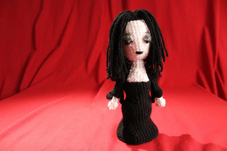 Pattern for The Addams Family Amigurumi image 3