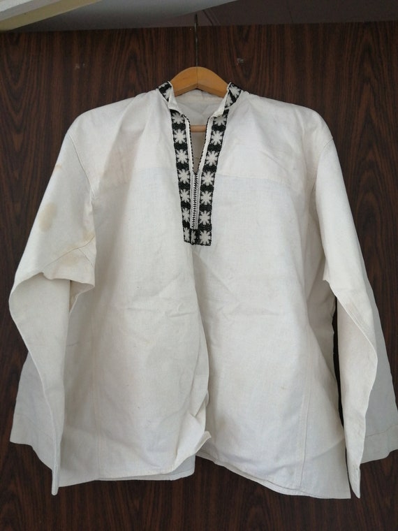 Vintage old Romanian traditional man shirt blouse… - image 10