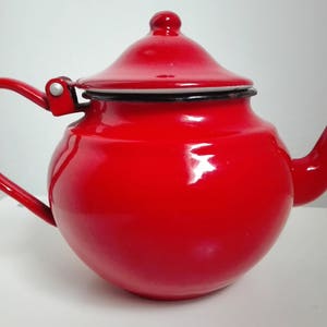 Vintage retro Romanian enamel tea coffee red kettle witchy witch kitchen serving kettles enamelware collectibles kitchenware tea makers
