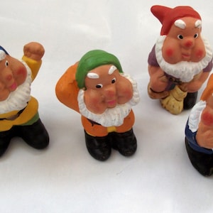 vintage Disney classic white snow smurfs dwarfs smurf dwarf plaster ceramic figurine 1960s, cartoon movie toy home decor