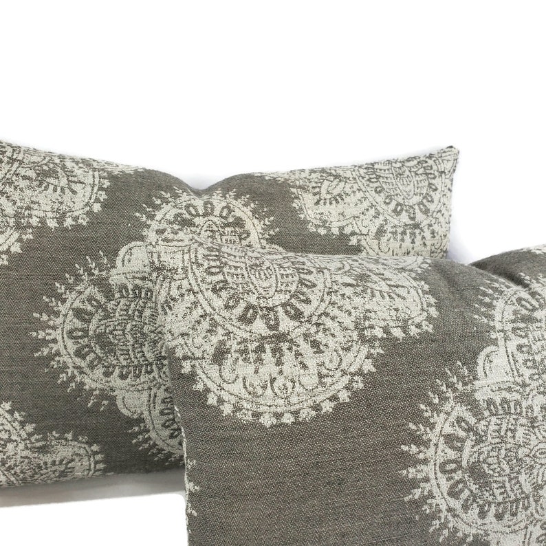 FeniasHomeDecor Bendi Lumbar Pillow Cover - Thumbnail 3