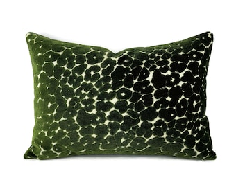 Housse de coussin lombaire en velours vert léopard - Housse de coussin rectangulaire à motif panthère verte et mousse persil