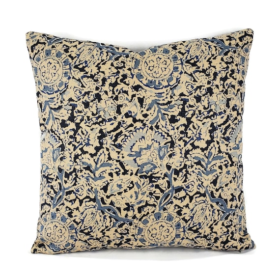 Ralph Lauren Indigo Montauk ピローシャム50×65 Ralph Lauren Arjuna Floral Pillow Cover: Indigo Blue Linen Cushion