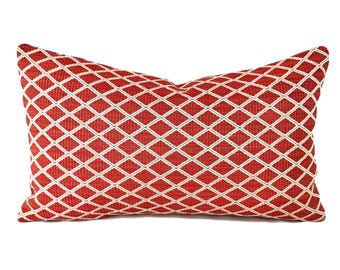 Funda de almohada lumbar tejida con diseño de rombos rojos de Brunschwig & Fils (30,5 x 50,8 cm)