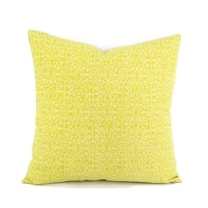 Raoul Textiles - Perada in Chartreuse Linen Screen Print Pillow Cover - 20&quot; x 20&quot; Accent Cushion Case