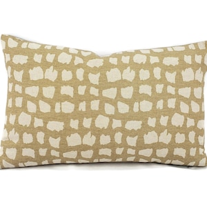 12.5&quot; x 19.5&quot; Thibaut Animal Print Lumbar Pillow Cover