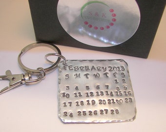 personalized Calendar anniversary key chain, wedding date key ring, anniversary gift, gift for groom , gift for bride, couples gift