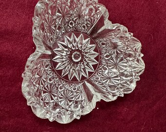 EAPG Duncan & Sons Ellrose Daisy Button Triangular Candy Nut Dish 1880, set of 2