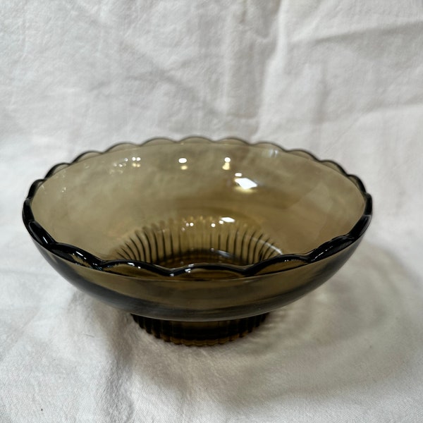 Vintage  E.O. Brody Co. Cleveland Ohio 1950s Smoke Glass Bowl Dish Scallop M2000