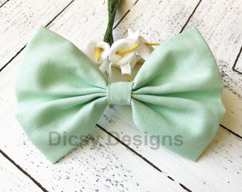 Mint hair bow, green hair bow, hair bows for girls, hair bows for women, big hair bows, oversized hair bows, baby bows, kids bow clips