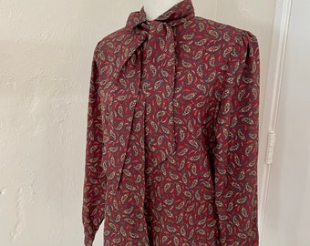 Vintage 1970s Chaus Red Paisley Long Sleeve Tie Neck Women's Top Size 13/14