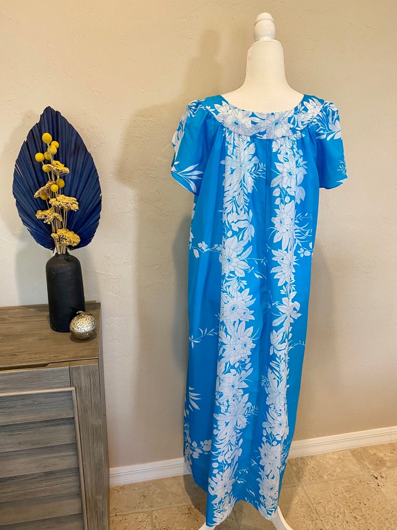 Vintage 1990s Hilo Hatties Hawaiian Maxi Dress MuMu Size Medium image 5