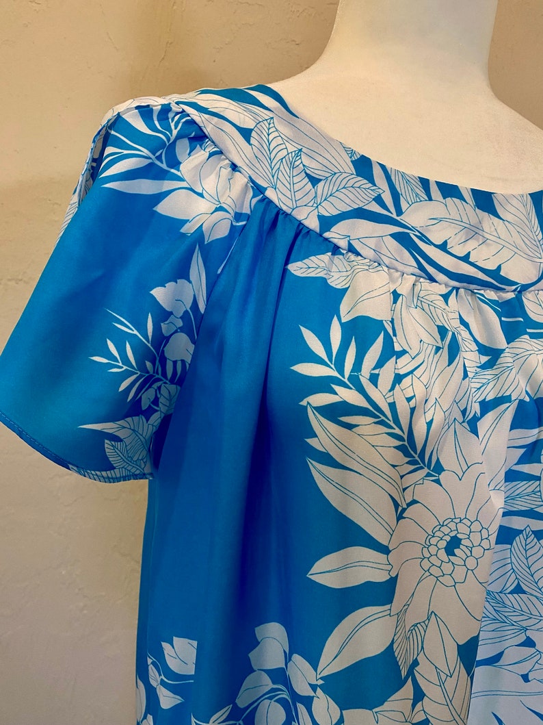 Vintage 1990s Hilo Hatties Hawaiian Maxi Dress MuMu Size Medium image 7