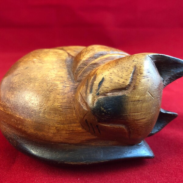 Vintage Wooden Sleeping Cat - Free domestic shipping