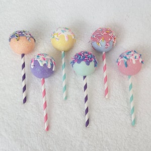 Faux Cake Pops, Cake Pop Christmas Tree Ornaments, Candy Land Ornaments, Birthday Party Decorations, Birthday Party Decor, Wreath Attachment